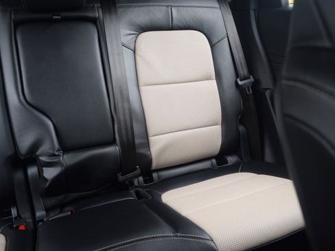 Used 2022 Ford Escape Titanium w/ Titanium Elite Package image 18