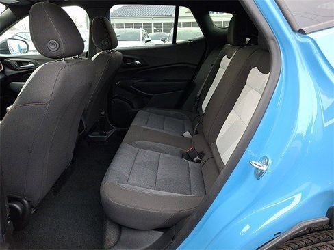 Certified 2024 Chevrolet Trax RS w/ Sunroof Package image 7