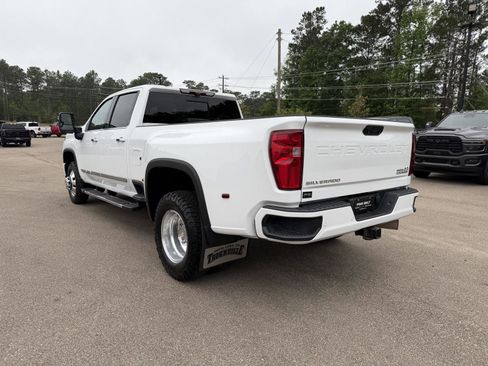 Used 2024 Chevrolet Silverado 3500 High Country w/ High Country Premium Package AWD/4WD image 4