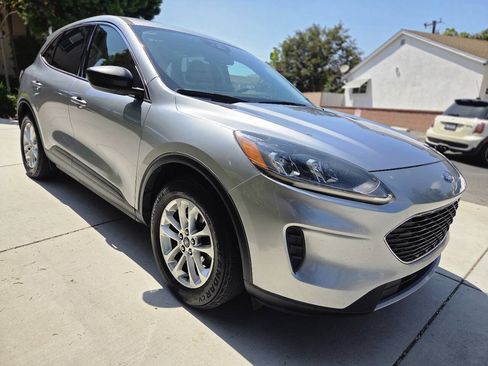 Used 2022 Ford Escape SE w/ Convenience Package FWD image 13