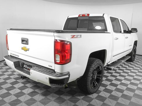 Used 2016 Chevrolet Silverado 1500 LTZ Z71 w/ LTZ Plus Package AWD/4WD image 4