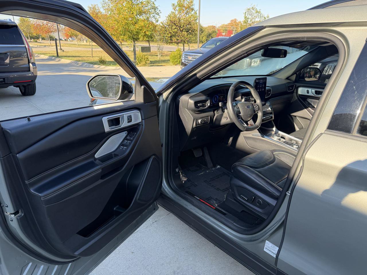 Used 2020 Ford Explorer ST w/ Premium Technology Package AWD/4WD image 10