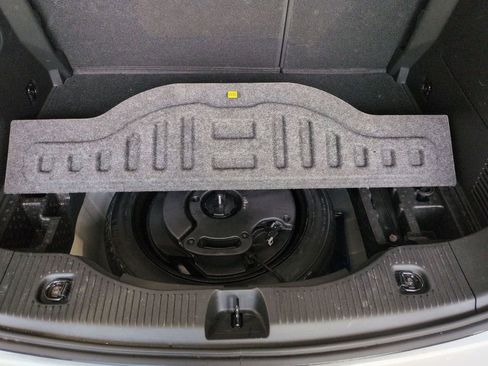 Used 2022 Buick Encore Preferred AWD/4WD image 27