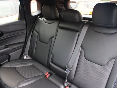 New 2026 Jeep Compass Latitude AWD/4WD image 17