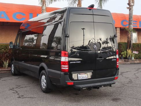 Used 2018 Mercedes-Benz Sprinter 2500 image 7