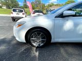 Used 2017 Toyota Camry SE image 2