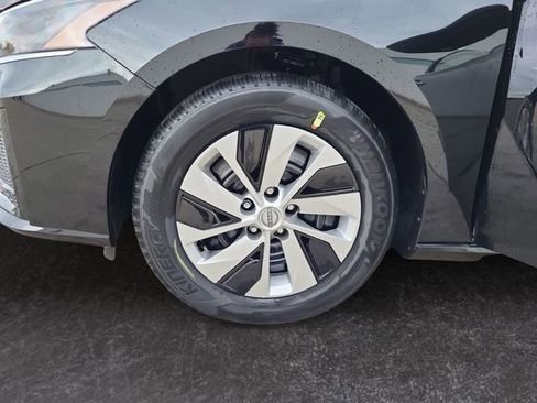 New 2025 Nissan Altima 2.5 S image 25