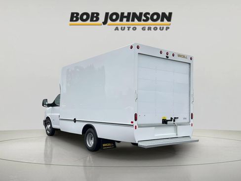 New 2025 Chevrolet Express 3500 w/ Power Convenience Package image 5