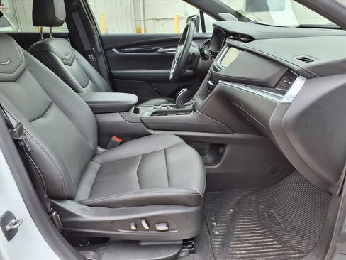 Used 2024 Cadillac XT5 Premium Luxury FWD image 9