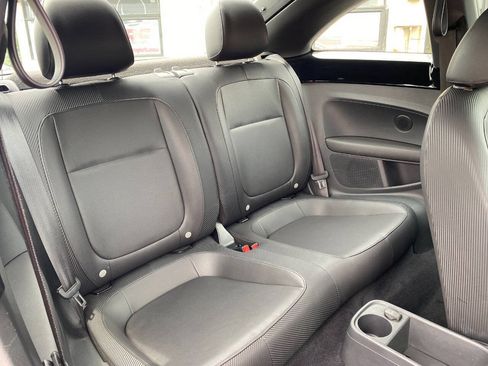 Used 2012 Volkswagen Beetle 2.5 FWD image 19