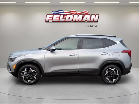 Used 2026 Kia Seltos EX AWD/4WD image 2
