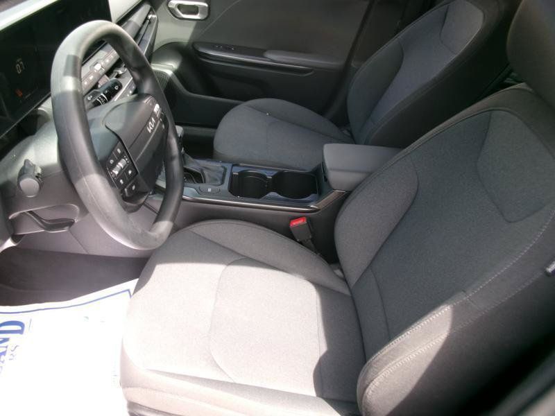 Used 2025 Kia K4 FWD image 12