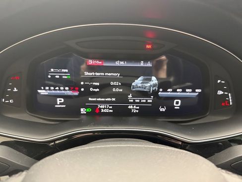 Used 2022 Audi Q7 2.0T Premium Plus AWD/4WD image 13