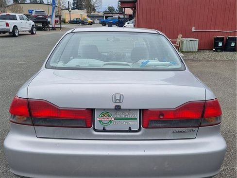 Used 2001 Honda Accord VP image 4