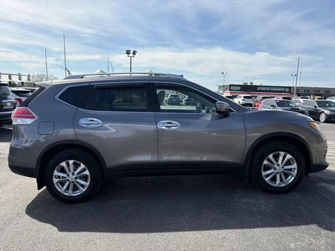 Used 2016 Nissan Rogue SV AWD/4WD image 6