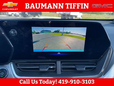 Used 2025 Chevrolet Trax LT w/ LT Convenience Package FWD image 11