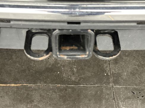 Used 2024 Chevrolet Suburban Premier image 18