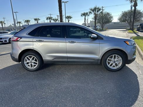 Used 2022 Ford Edge SEL w/ Convenience Package image 7