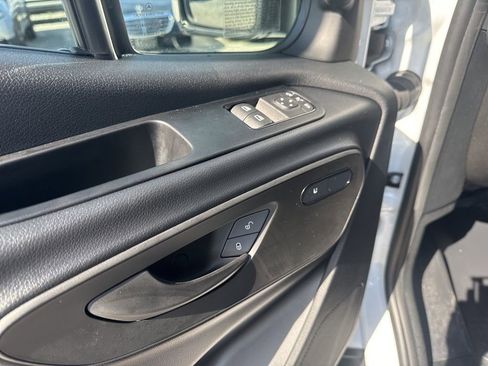 Used 2025 Mercedes-Benz Sprinter 2500 image 22