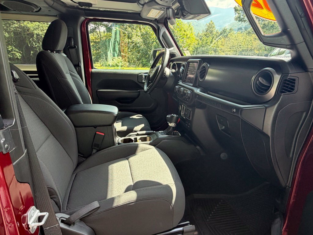 Used 2021 Jeep Wrangler Sport AWD/4WD image 58