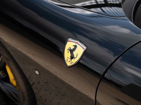 Used 2025 Ferrari Roma Spider image 19