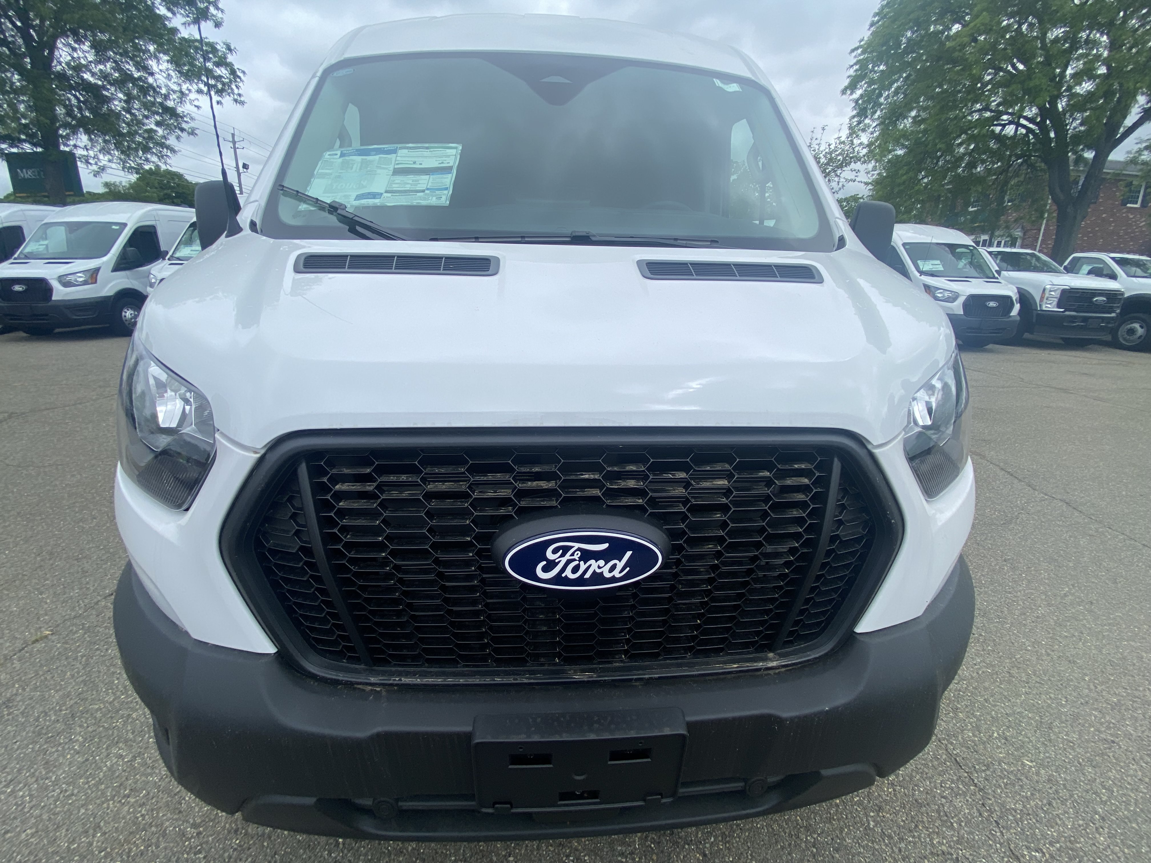 New 2026 Ford Transit 250 148 Medium Roof RWD image 5