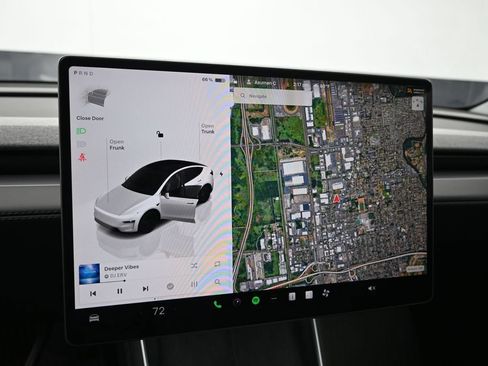 Used 2026 Tesla Model Y 2WD image 9