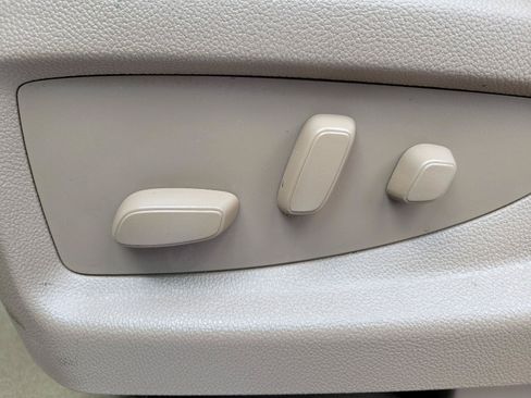 Used 2018 Chevrolet Tahoe LT RWD image 12