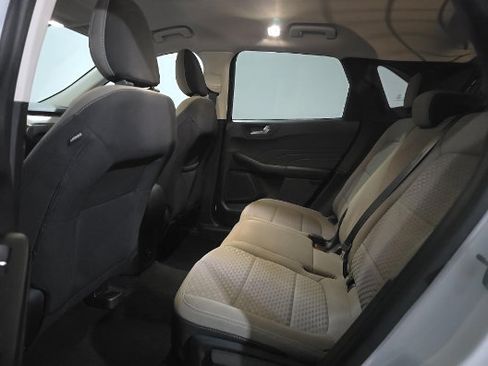 Used 2021 Ford Escape SE AWD/4WD image 13