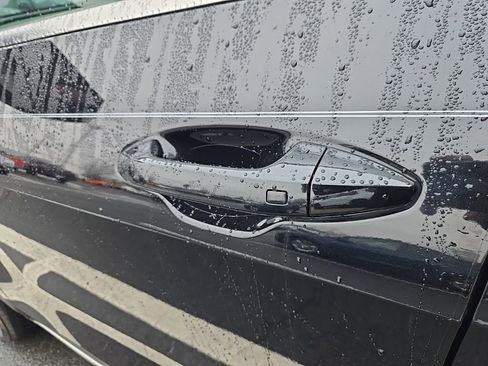 Used 2023 Kia Sportage EX w/ EX Premium Package image 11