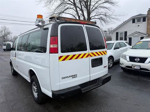 Used 2013 GMC Savana 2500 RWD image 2