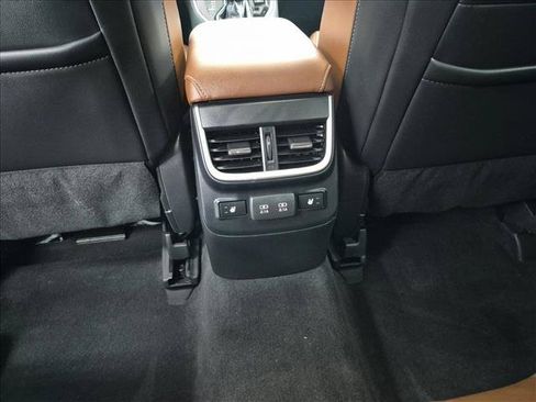 Used 2021 Subaru Outback Touring w/ Popular Package #2 AWD/4WD image 19