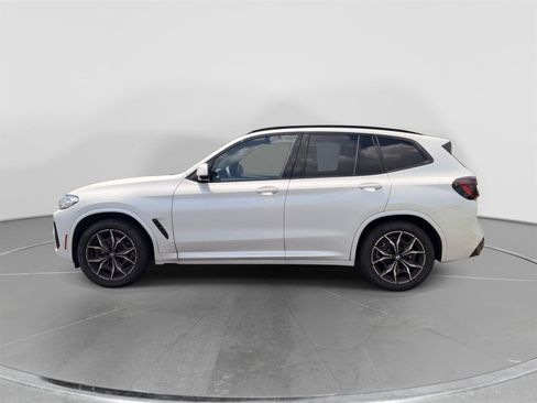 Used 2024 BMW X3 xDrive30i w/ Premium Package AWD/4WD image 2