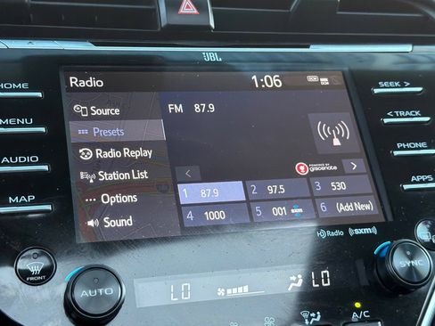 Used 2018 Toyota Camry XSE w/ Driver Assist Package FWD image 17