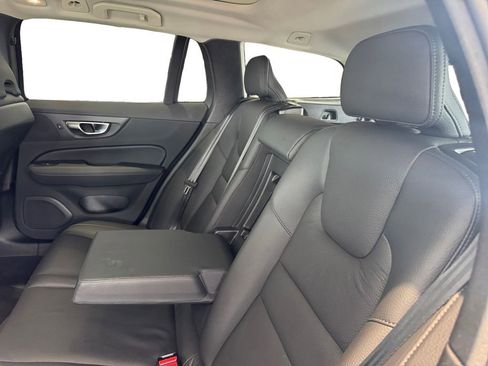 Certified 2025 Volvo V60 B5 Cross Country Plus image 23