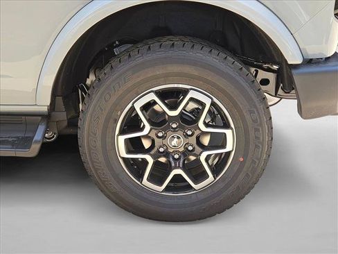 New 2026 Ford Bronco Outer Banks AWD/4WD image 10