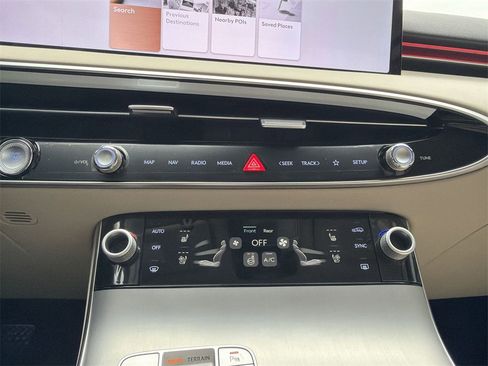 New 2026 Genesis GV70 2.5T Advanced image 17