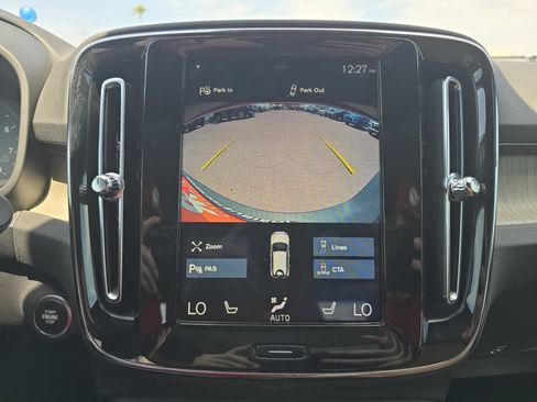 Used 2019 Volvo XC40 T4 Inscription FWD image 21