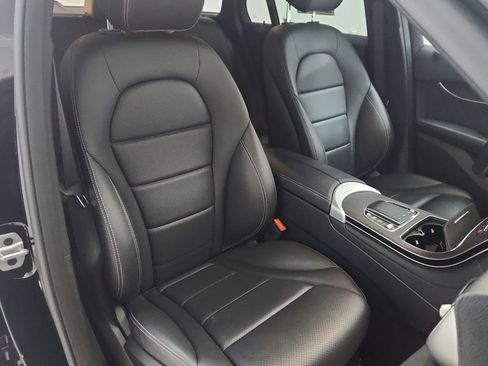 Used 2022 Mercedes-Benz GLC 300 4MATIC image 27