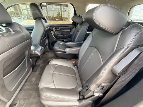 Used 2017 GMC Acadia Limited SLT image 18