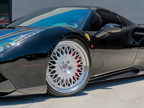 Used 2018 Ferrari 488 Spider RWD image 24