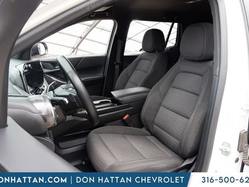 Used 2025 Chevrolet Equinox LT AWD/4WD image 13