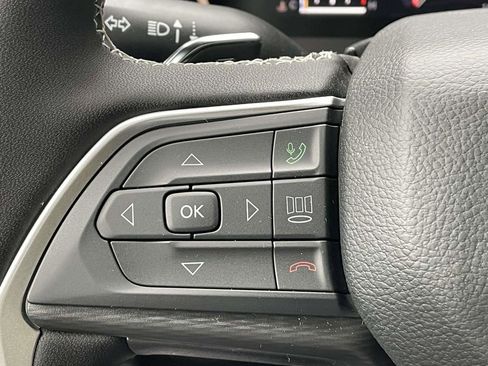 New 2025 Jeep Grand Cherokee Laredo w/ Luxury Tech Group I image 35