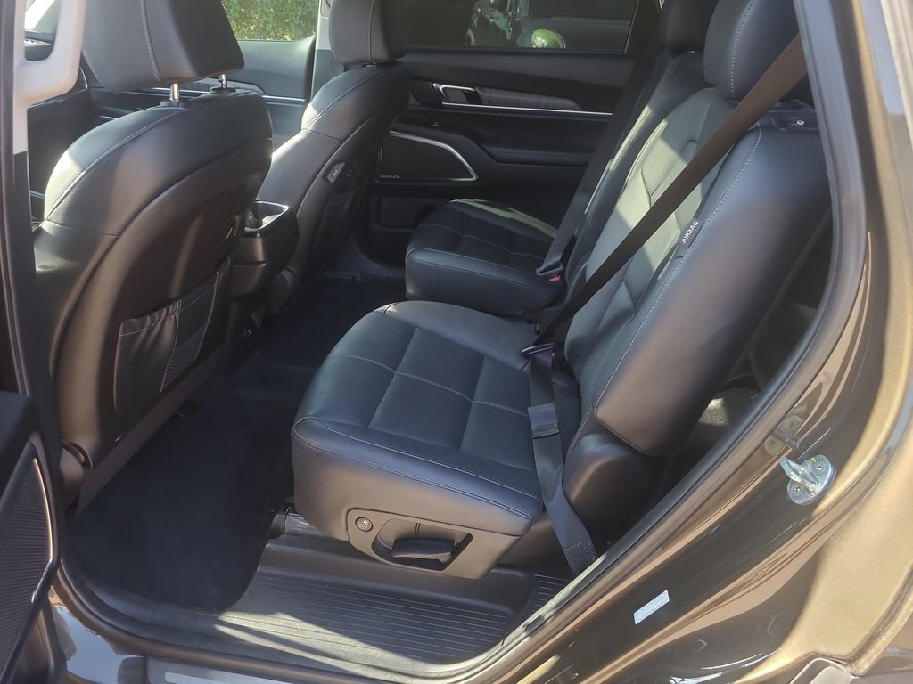 Used 2023 Kia Telluride SX FWD image 8