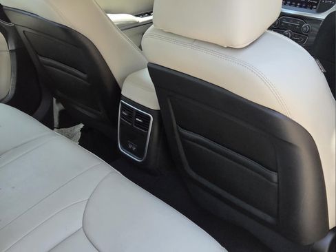 Used 2021 Chrysler 300 Touring L RWD image 27