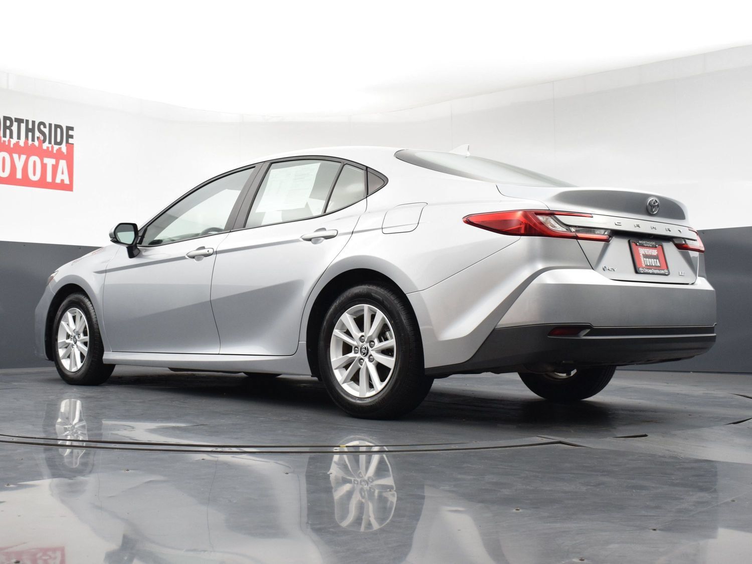 Used 2025 Toyota Camry LE FWD image 25