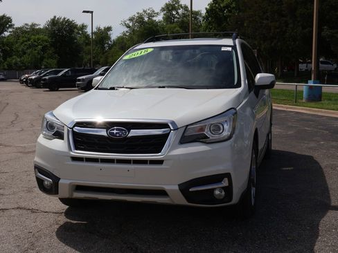 Used 2018 Subaru Forester 2.5i Touring w/ Popular Package #3B AWD/4WD image 4