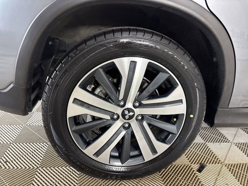 Used 2025 Mitsubishi Outlander Sport SE AWD/4WD image 28