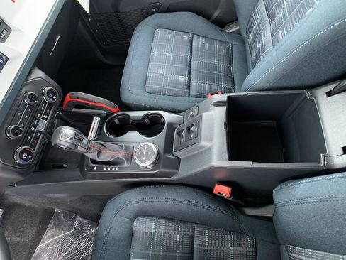 New 2025 Ford Bronco Heritage Edition image 37