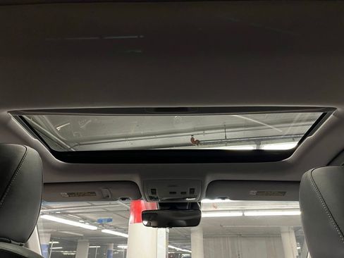 Used 2018 Lexus ES 350 w/ Luxury Package w/Wood Trim image 8